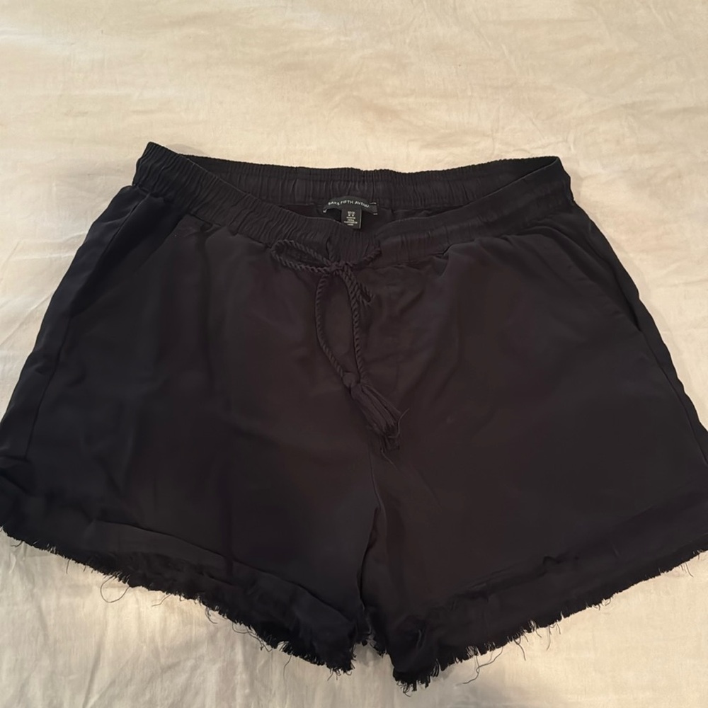 Black drawstring elastic waist shorts